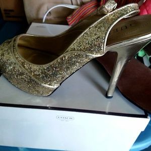 Ladies shoes